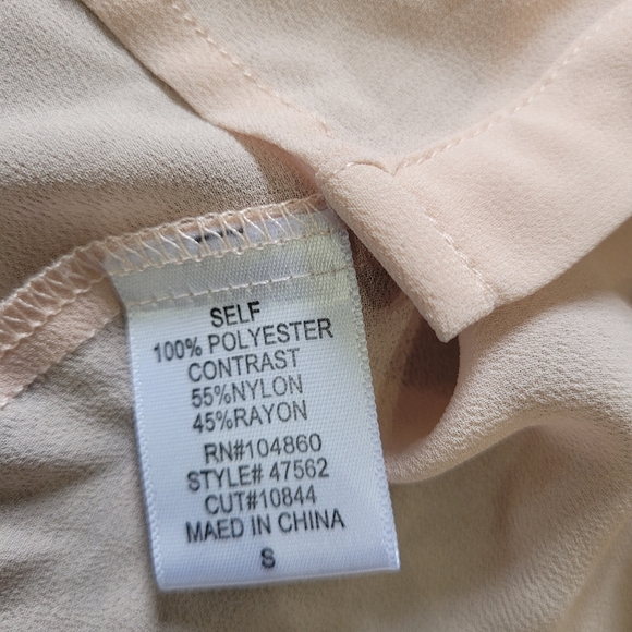 Chloe K Pink Chiffon and Lace Sleeveless Button Down Blouse Size Women's Small - Picture 9 of 9